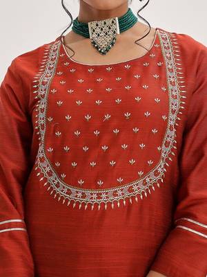 Maroon floral embroidered art silk kurta trouser dupatta set 2