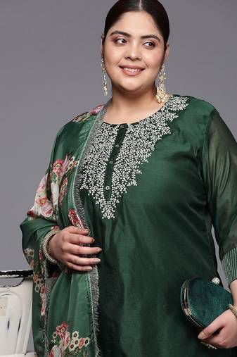 Green floral embroidered cfloraleri silk kurta trouser dupatta set