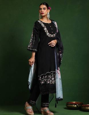 Black floral embroidered cotton kurta trouser dupatta set 4