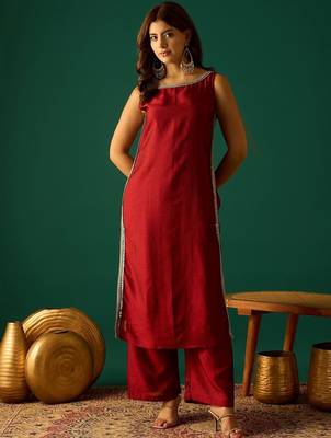 Red floral printed silk blend kurta trouser set 1