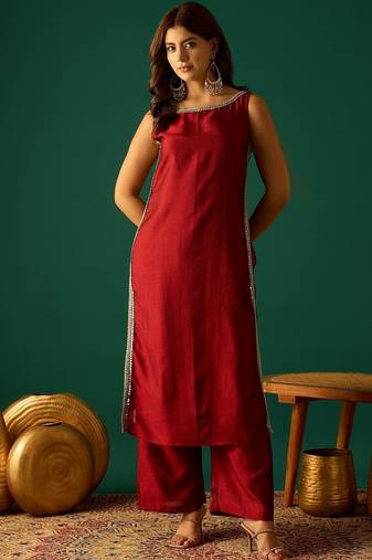Red floral printed silk blend kurta trouser set