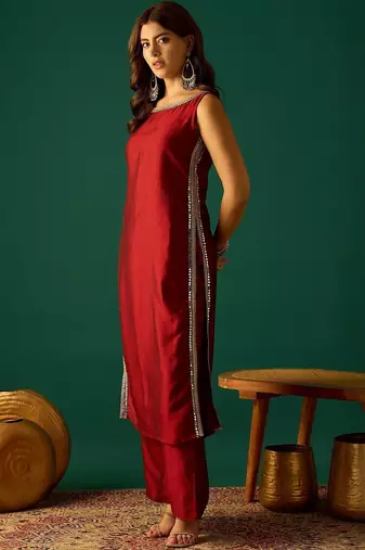 Red floral printed silk blend kurta trouser set