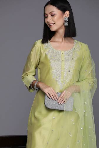 Green floral embroidered cfloraleri silk kurta trouser dupatta set