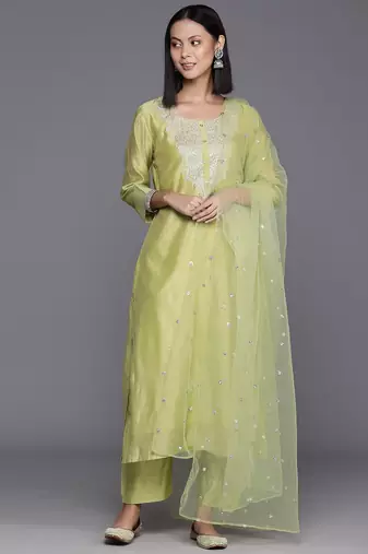 Green floral embroidered cfloraleri silk kurta trouser dupatta set