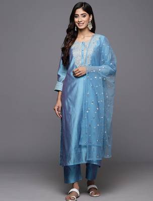 Blue floral embroidered cfloraleri silk kurta trouser dupatta set 4
