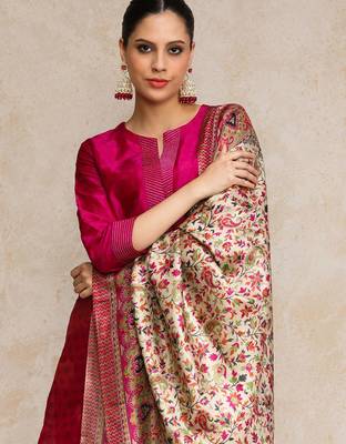 Pink floral printed silk blend kurta trouser dupatta set 5