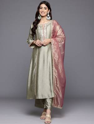 Green floral embroidered silk blend kurta palazzo dupatta set 2