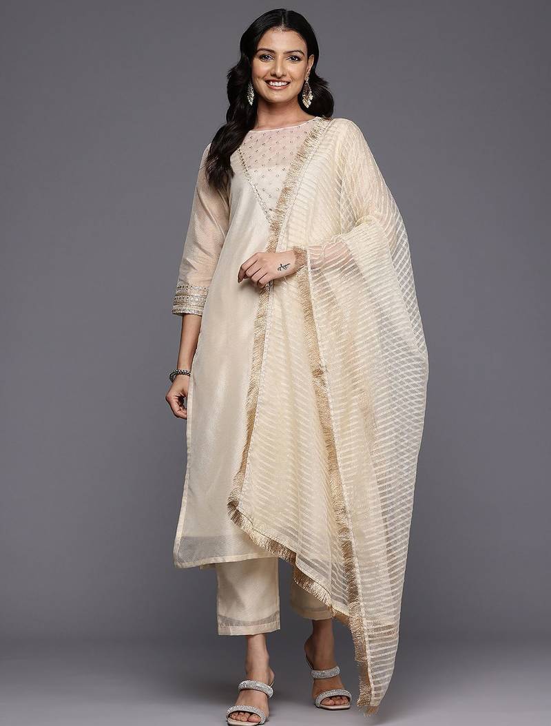 Off white floral embroidered silk blend kurta trouser dupatta set