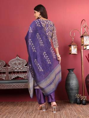 Purple floral printed cfloraleri silk kurta trouser dupatta set 3