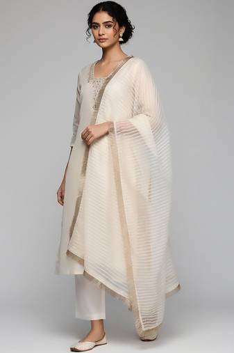 Off white floral embroidered silk blend kurta trouser dupatta set
