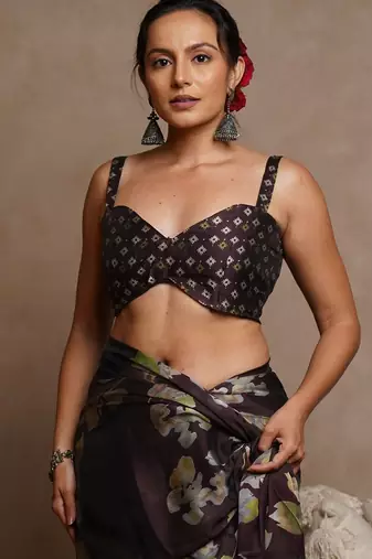Women's wine floral print chiffon ready to wear saree | pre draped party wear saree