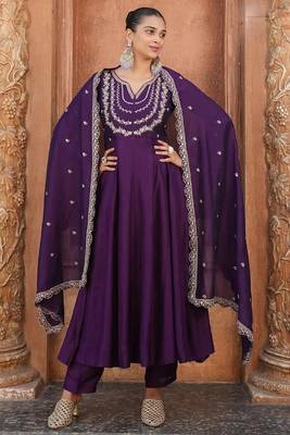Purple embroidery vichitra silk kurta with pant and dupatta 4