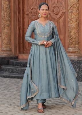 Blue embroidery vichitra silk kurta with pant and dupatta 3