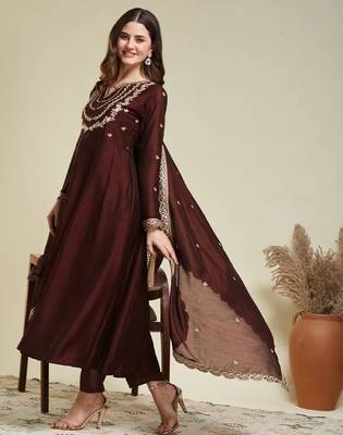 Coffee embroidery vichitra silk kurta with pant and dupatta 3