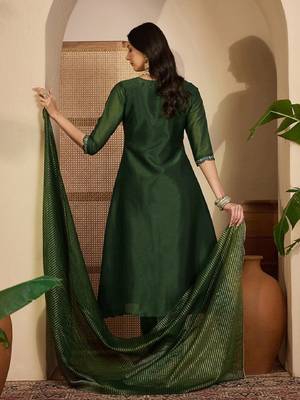 Green embroidery shimmer silk kurta with pant and dupatta 4
