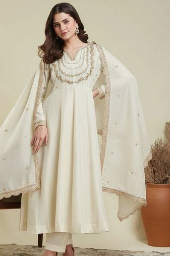 Off white embroidery vichitra silk kurta with pant and dupatta