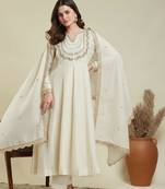 Off white embroidery vichitra silk kurta with pant and dupatta