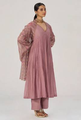 Woodrose chanderi silk festive kurta set 4