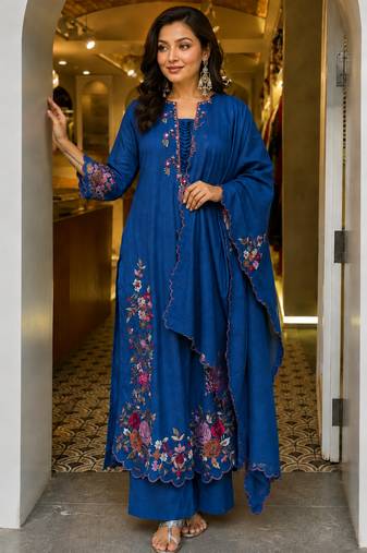 Women's Beautiful Thread Work Roman Silk Fabric Straight Kurta Pant and Dupatta Set