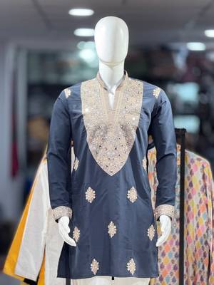 Grey silk blend embroidered straight kurta 3