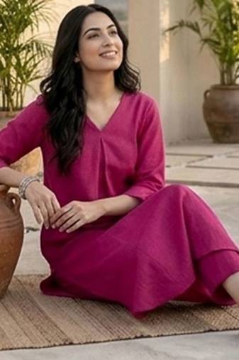 Pink floral printed cotton blend kurta trouser set