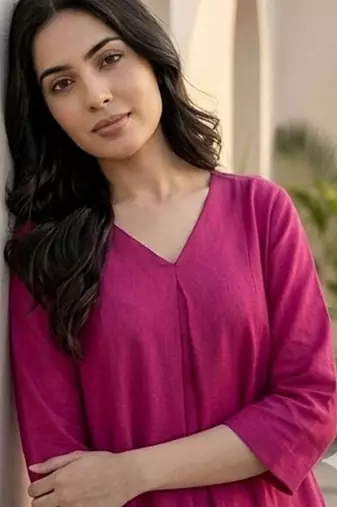 Pink floral printed cotton blend kurta trouser set