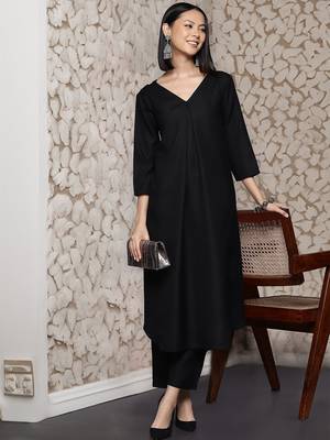 Black floral printed cotton blend kurta trouser set 1
