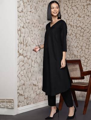Black floral printed cotton blend kurta trouser set 5