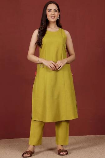 Yellow floral printed cotton blend kurta trouser set