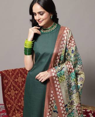 Green floral printed cotton blend kurta trouser dupatta set 2