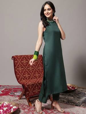 Green floral printed cotton blend kurta trouser dupatta set 4