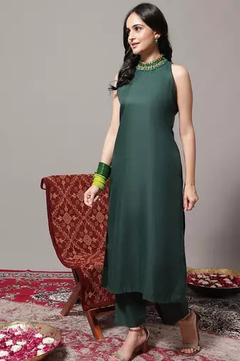 Green floral printed cotton blend kurta trouser dupatta set