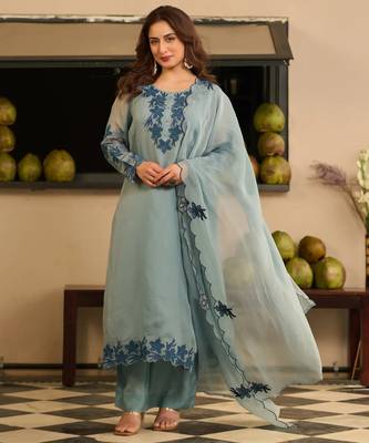 Grey party wear embroidery silk blend kurta with pant and dupatta 1
