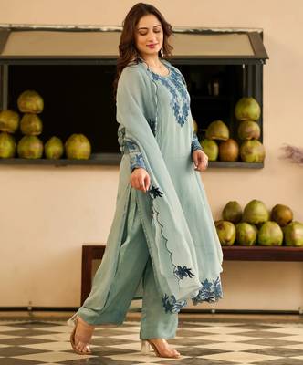 Grey party wear embroidery silk blend kurta with pant and dupatta 4