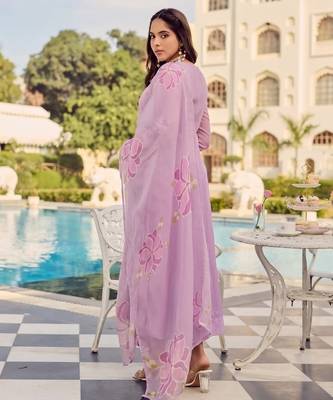 Lavender party wear embroidery silk blend kurta with pant and dupatta 5