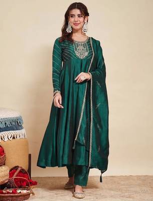 Green party wear embroidery vichitra silk blend kurta with pant and dupatta 1