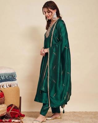 Green party wear embroidery vichitra silk blend kurta with pant and dupatta 4