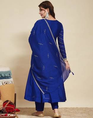 Royal blue party wear embroidery vichitra silk blend kurta with pant and dupatta 3