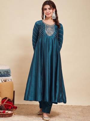 Teal party wear embroidery vichitra silk blend kurta with pant and dupatta 2