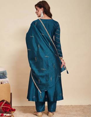 Teal party wear embroidery vichitra silk blend kurta with pant and dupatta 5
