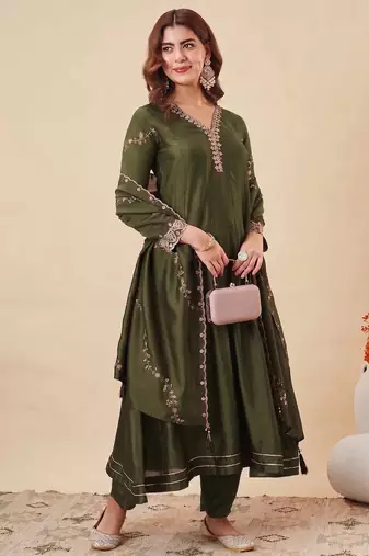 Mehendi party wear embroidery vichitra silk blend kurta with pant and dupatta
