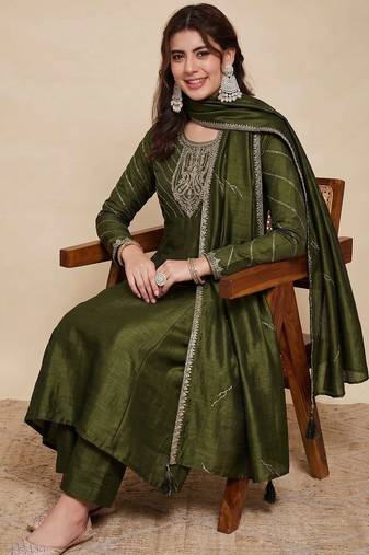 Mehendi party wear embroidery vichitra silk blend kurta with pant and dupatta