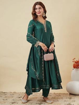 Green party wear embroidery vichitra silk blend kurta with pant and dupatta 3
