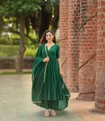Green floral printed pure cotton embroidered kurta set with dupatta & trousers for women