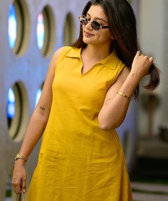 Yellow floral printed pure cotton sleeveless kurta trouser set for women 2