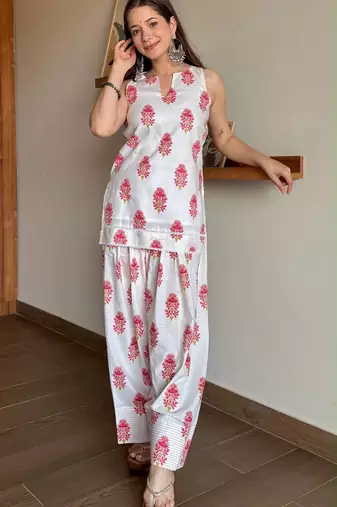 White floral printed pure cotton sleeveless kurta with farshi salwar for women