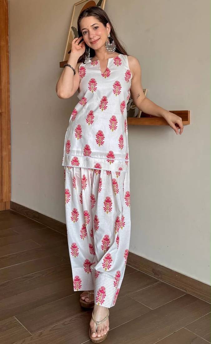 White floral printed pure cotton sleeveless kurta with farshi salwar for women
