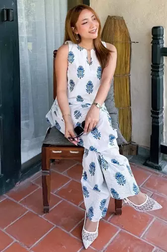White floral printed pure cotton sleeveless kurta farshi salwar set for women