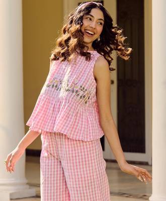 Pink floral printed pure cotton sleeveless co-ord set for women 5