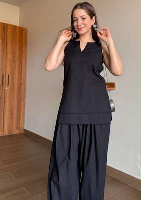 Black floral printed pure cotton sleeveless kurta farshi salwar set for women 3